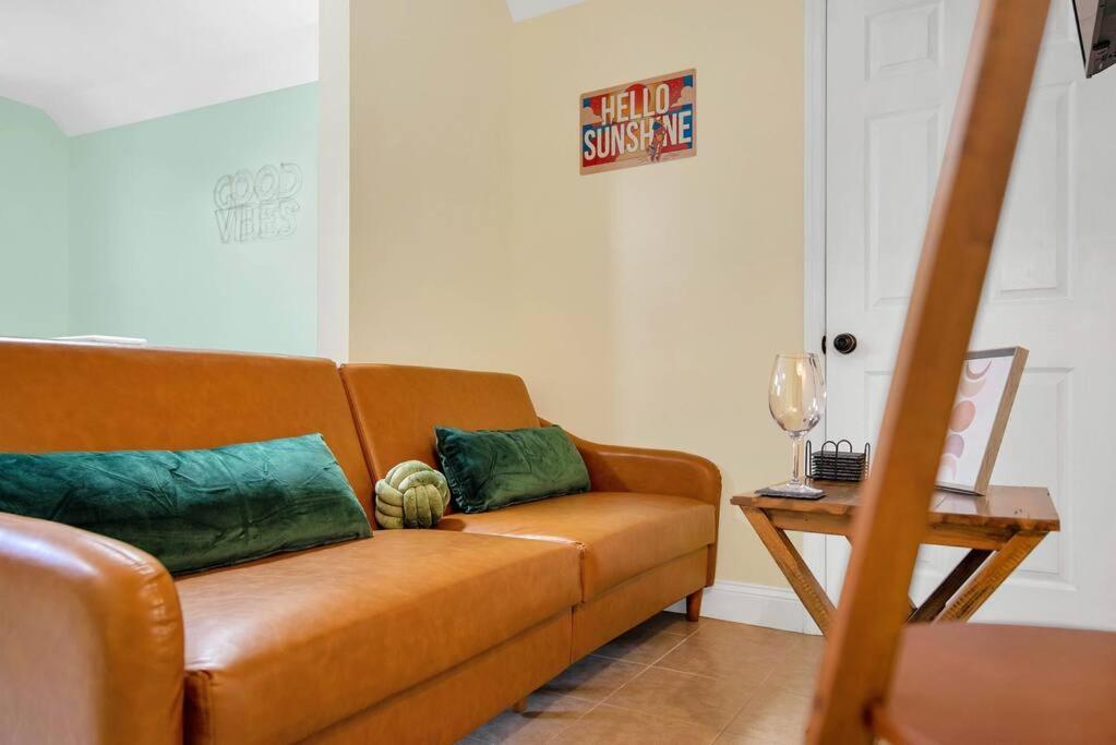 Golden Gem In Heart Of East Rock Quiet 3br Near Dt And Yale *