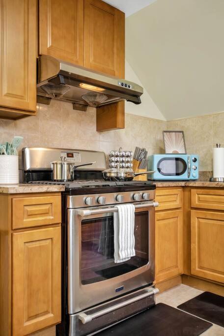 Apartment Golden Gem In Heart Of East Rock Quiet 3br Near Dt And Yale *